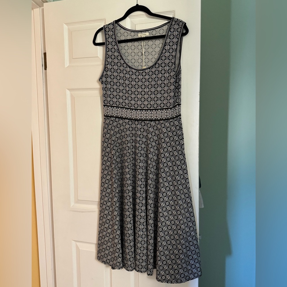 Max Studio printed sleeveless dress NWT